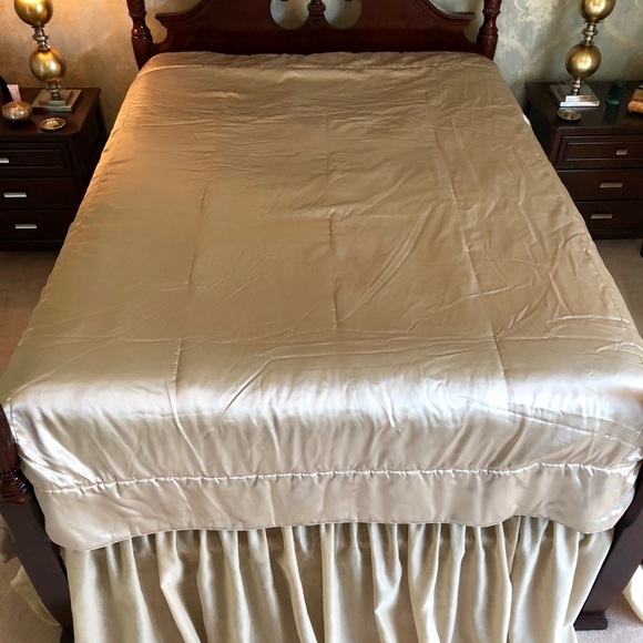 Nicole Miller queen/king 4pc set EXC - Picture 8 of 16